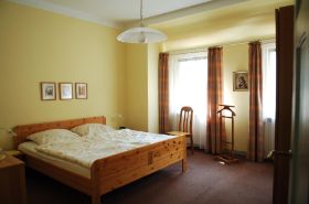 Ferienwohnung 2 Schlafzimmer (1).jpg